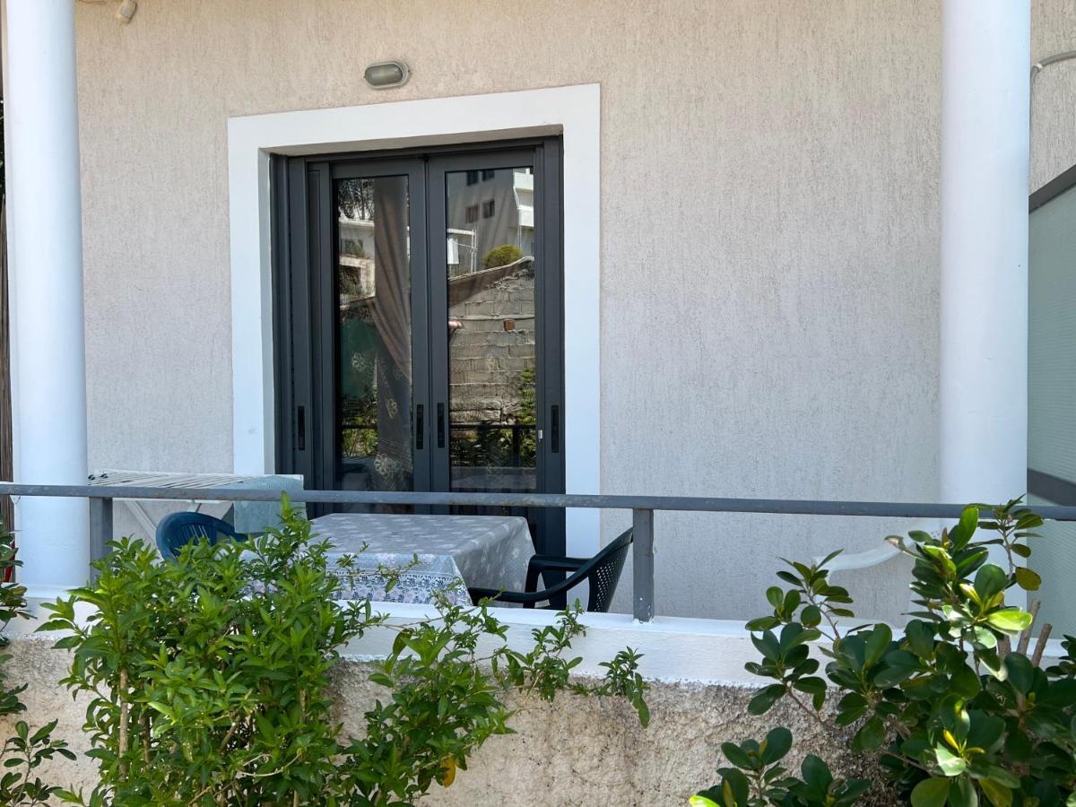 Ion Sea View Apartment Ksamil Exterior photo