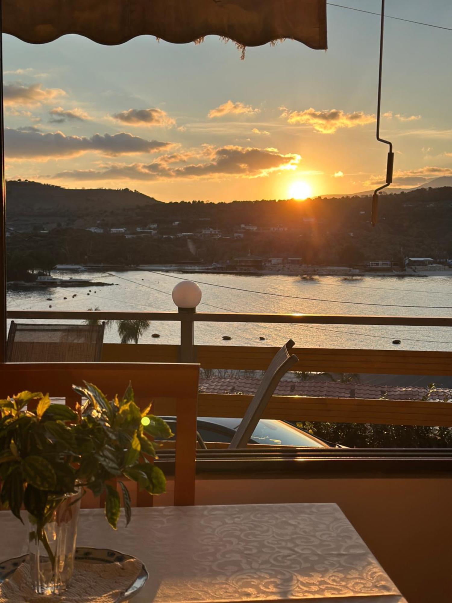 Ion Sea View Apartment Ksamil Exterior photo